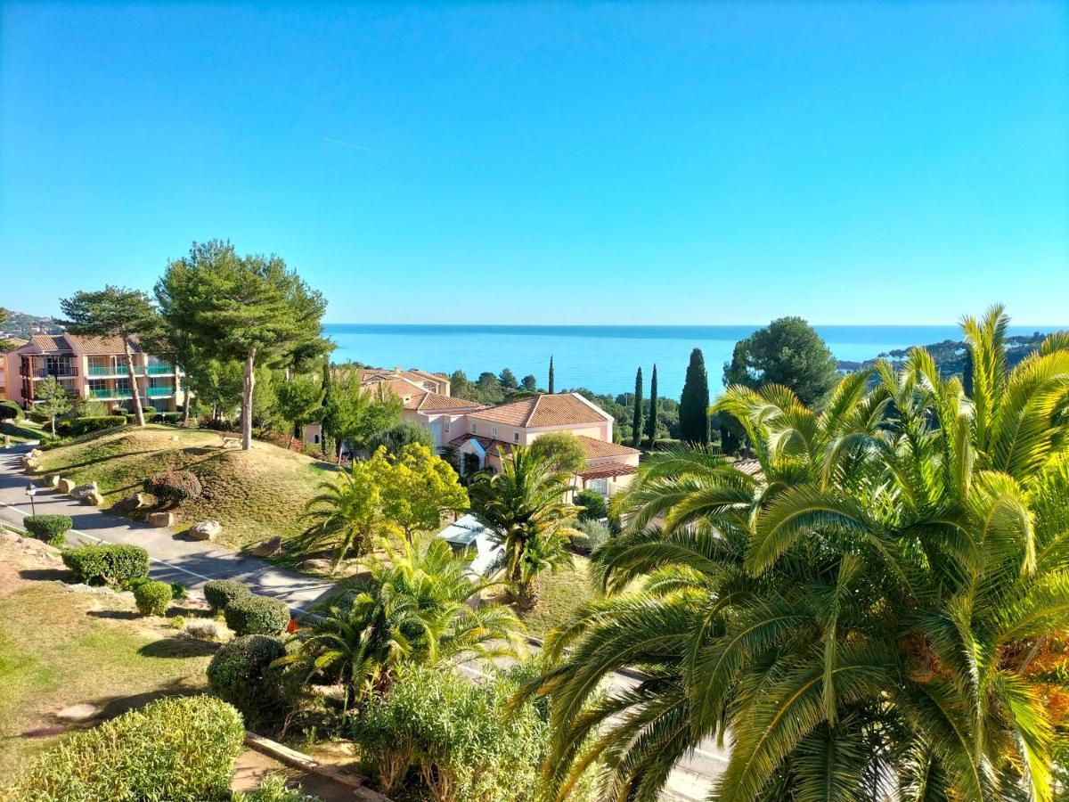 Superbe Appartement Avec Vue Mer Et Piscine Saint-Raphaël 외부 사진